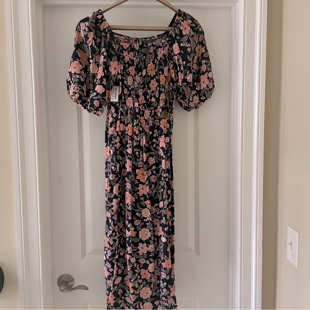 NWT Old Navy Puff Sleeve Smocked Floral Midi Dress Size S